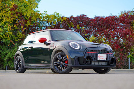 Editorial 2023 mini cooper 3 door jcw 02 jl