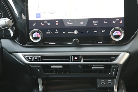 Editorial 2025 lexus rx 500h td jm 250224 26
