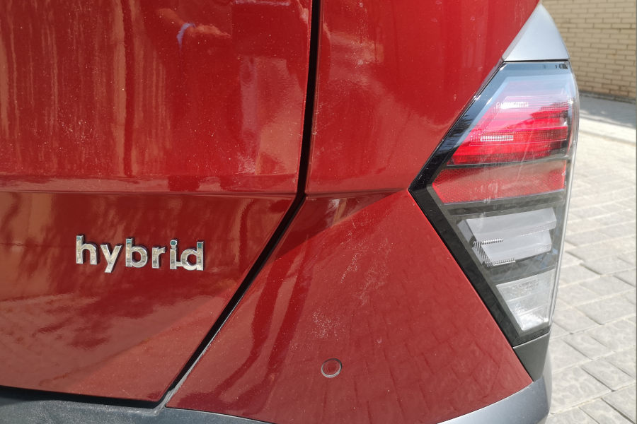hyundai-kona-2023-1-0-mhev-tecno-review-autoscout24 (35).jpg