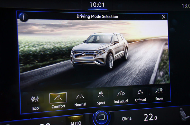 Volkswagen Touareg (43).JPG