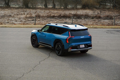 Editorial 2024 kia ev9 land gt line awd td 240417 06 di