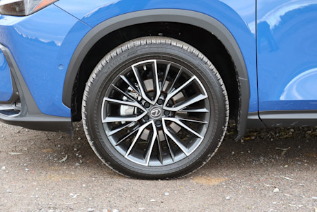 Editorial 2022 lexus nx 450h executive 09 jm