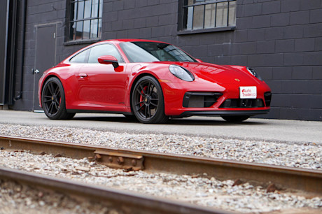 Editorial 2023 porsche 911 carrera 4 gts 230927 09 jl