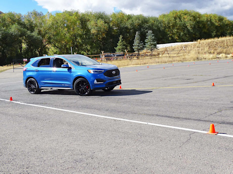 Editorial 2019 ford edge st 08 jb