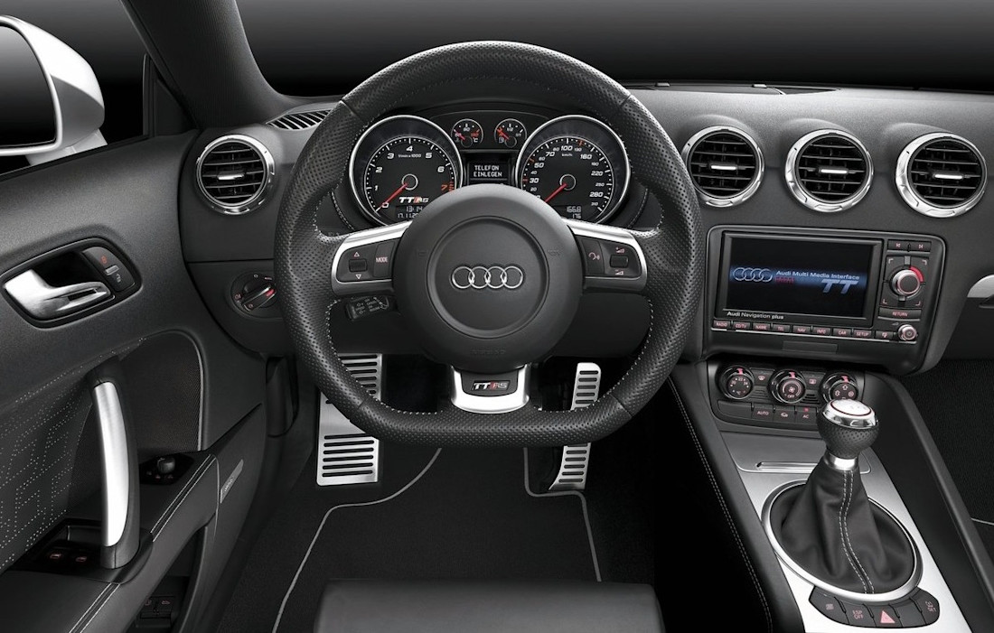 audi-tt-rs-interior