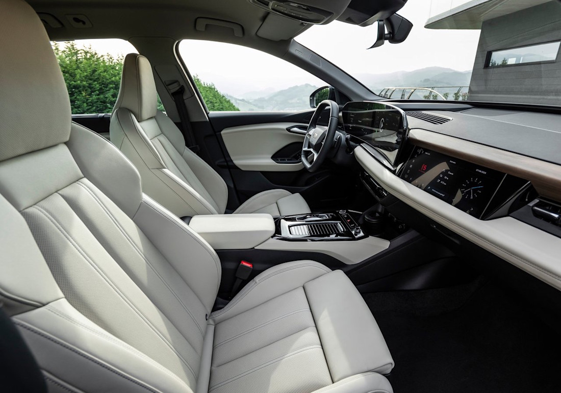 Audi-Q6 e-tron quattro-2025 interior 2