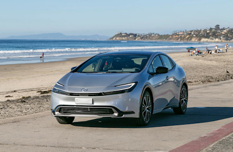 Editorial 2023 toyota prius xle awd 02 jw