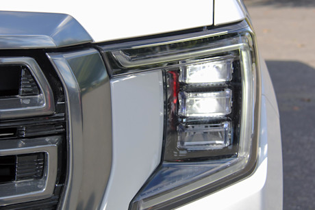 Editorial 2021 gmc yukon at4 01 dw