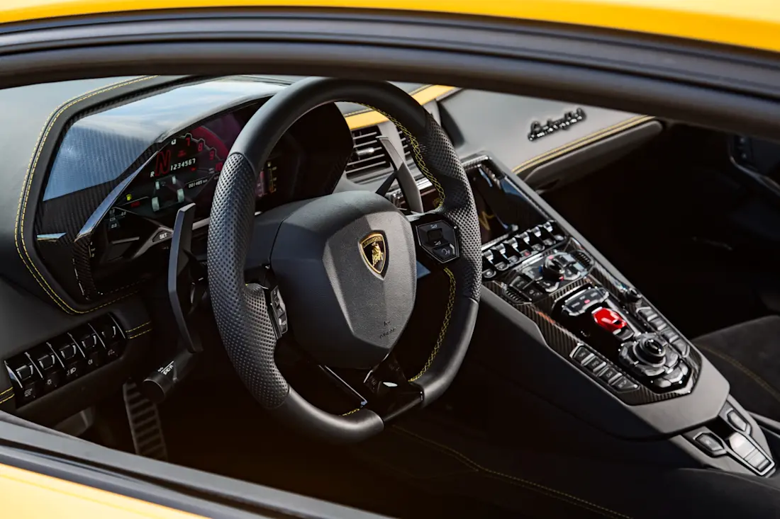 lamborghini aventador s 38