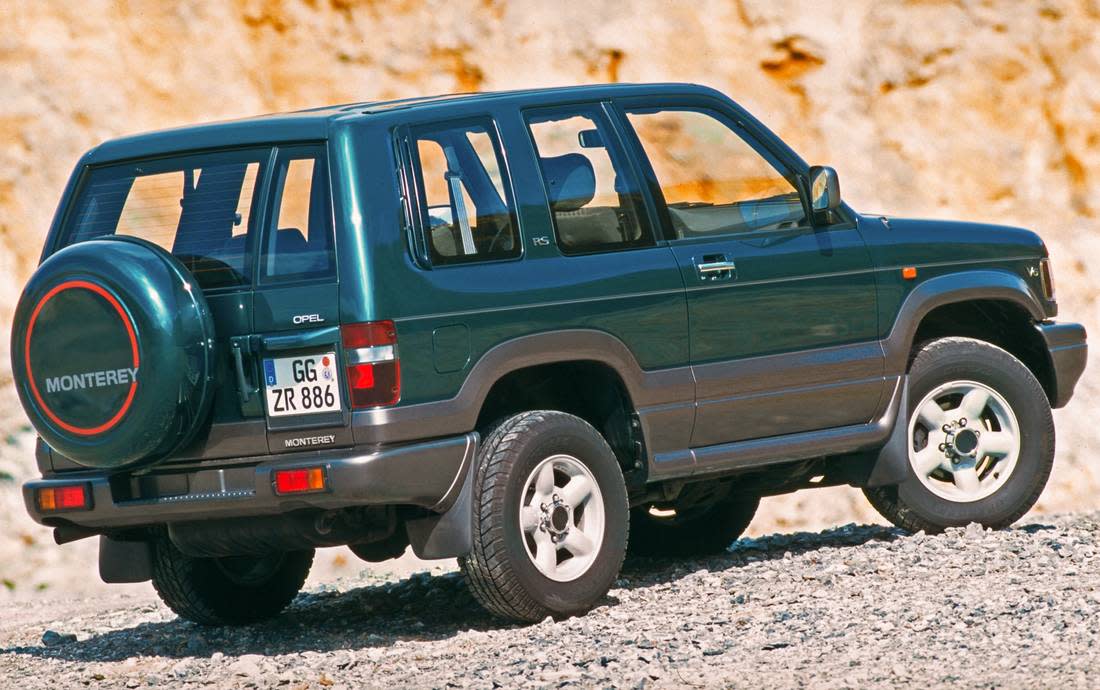 1yEzoOFSx8DGKQHYPGYXgz-830ce6dcaedb184eb8a002343b5cd72a-opel-monterey-back-1100