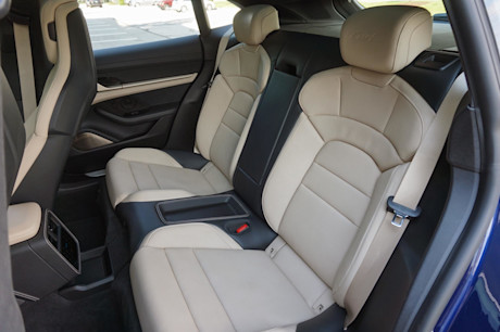 Editorial 2022 porsche taycan turbo cross turismo 21 jl