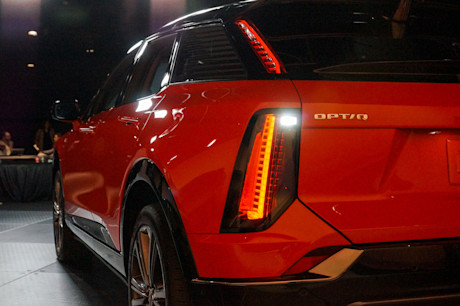 Editorial 2025 cadillac optiq preview jv 241003 4