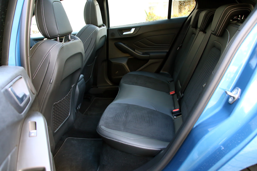 ford-focus-st-07.JPG