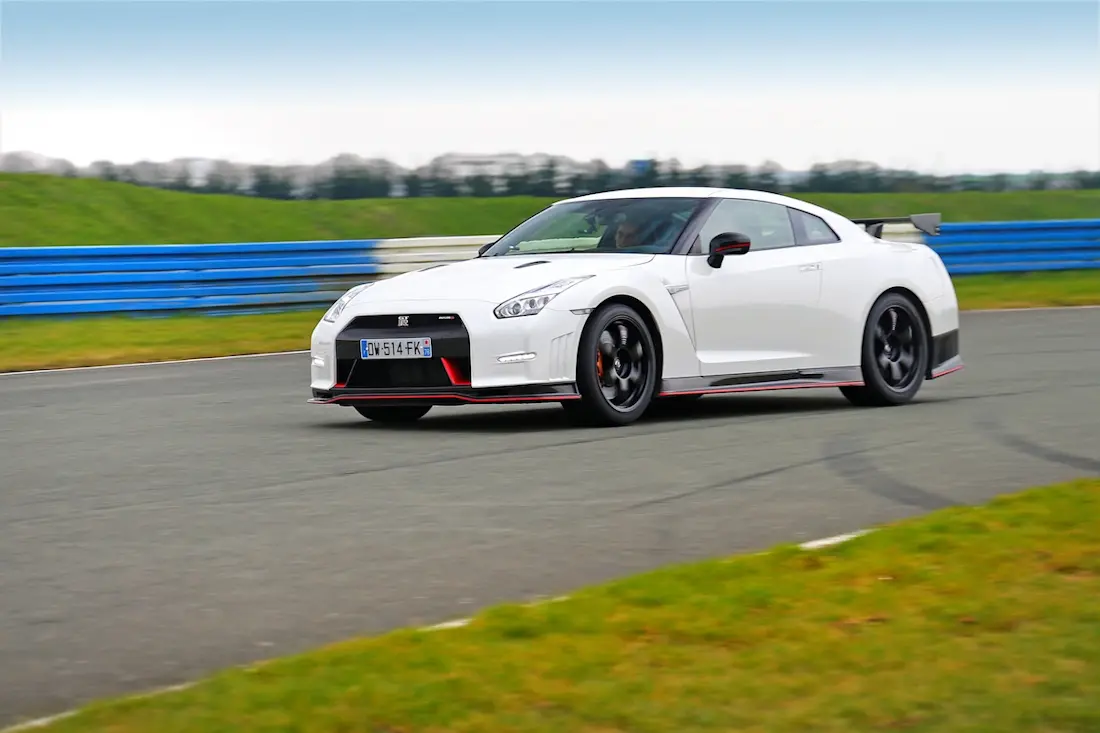 nissan gt-r nismo 14
