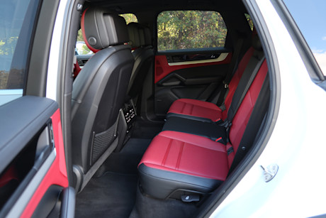 Editorial 2024 porsche cayenne s e hybrid td jm 241118 27