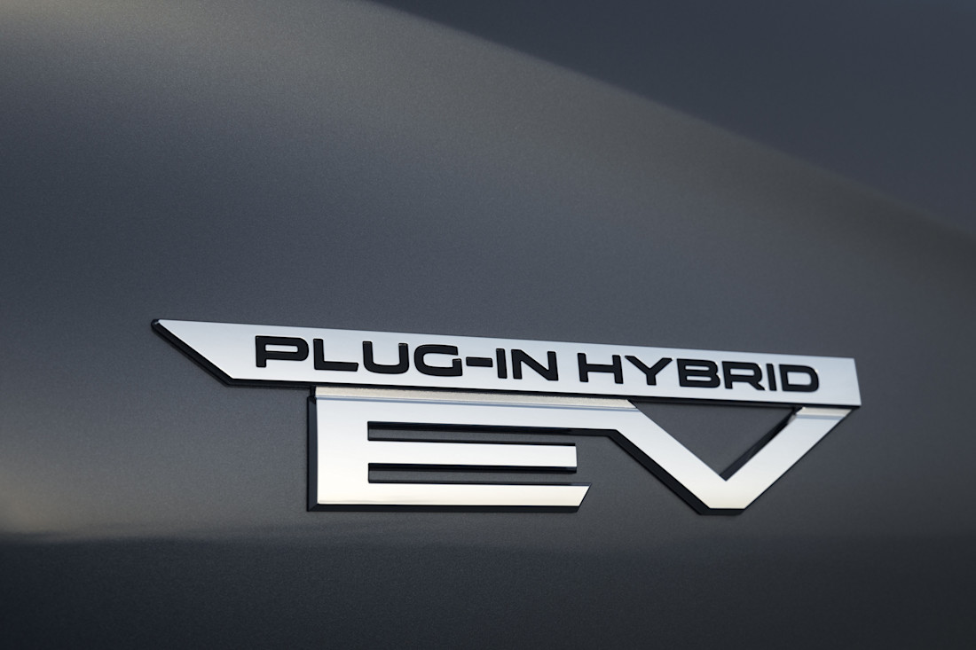 zo-gaat-de-nieuwe-mitsubishi-outlander-phev-2025-zijn-concurrenten-te-lijf-2024-07.jpg
