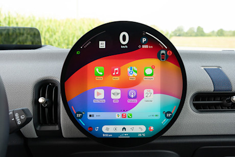 Editorial 2025 mini cooper s 3 door td jw 240903 34