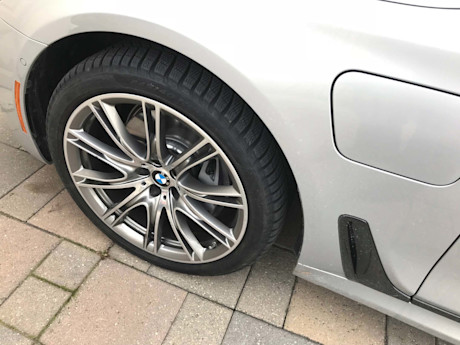 Editorial 2019 bmw 740le 13 mb