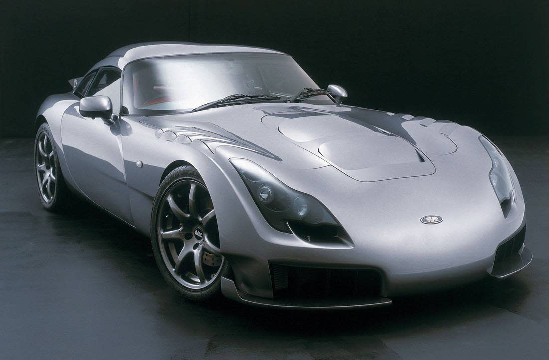 4fpuYwMqv5LYL1TwxEUnF-dce4f1000891797649149f31400d9b64-tvr-sagaris-front-1100