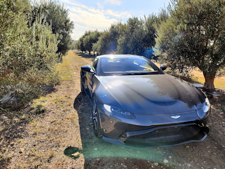 Editorial 2020 aston martin vantage 03 bh