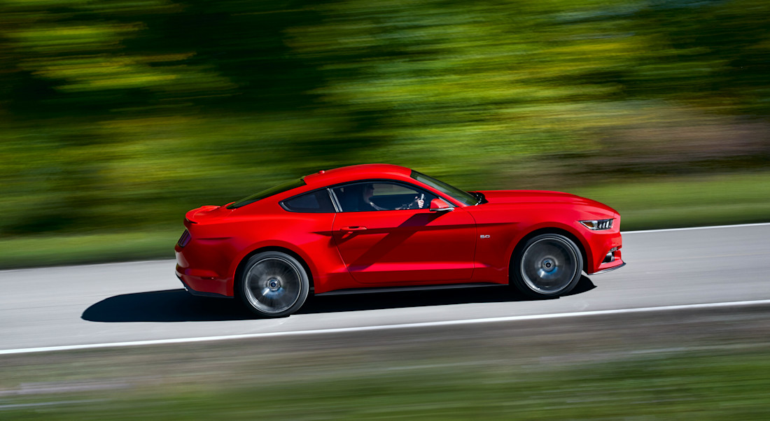 ford-mustang-side