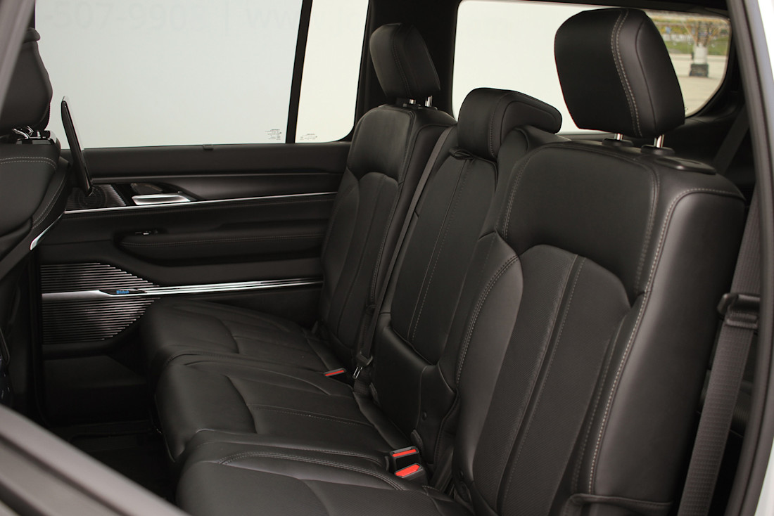 2026 Jeep Grand Wagoneer - TD - CT - 260715 - 26.jpg