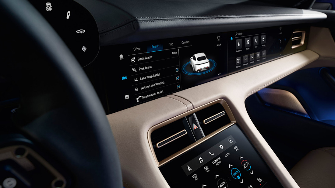 high_taycan_interior_2019_porsche_ag(1).jpg