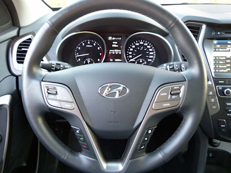 Editorial 2017 hyundai santa fe xl limited 17 sw