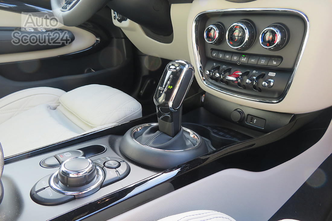 15_mini_clubman_consola.JPG