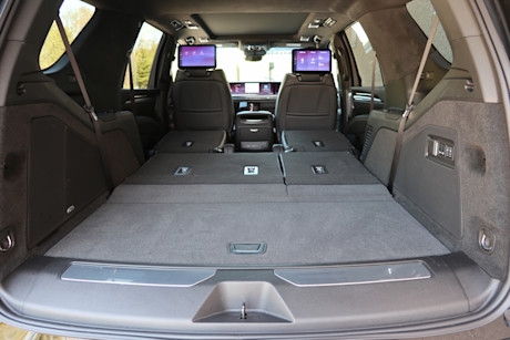 2025 Cadillac Escalade Review Body Image
