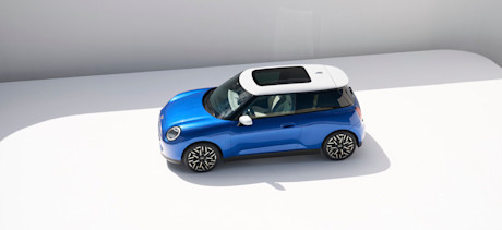 Mini Cooper Electric (2023) banner