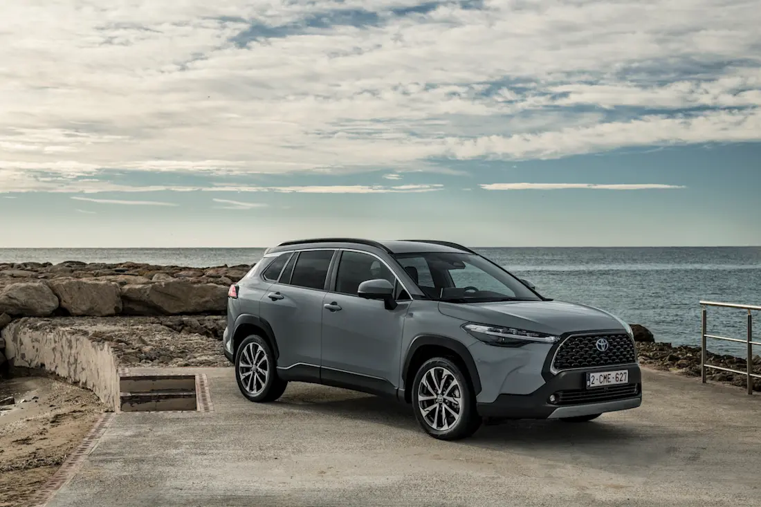 Toyota Corolla Cross (2022) statisch, vooraanzicht