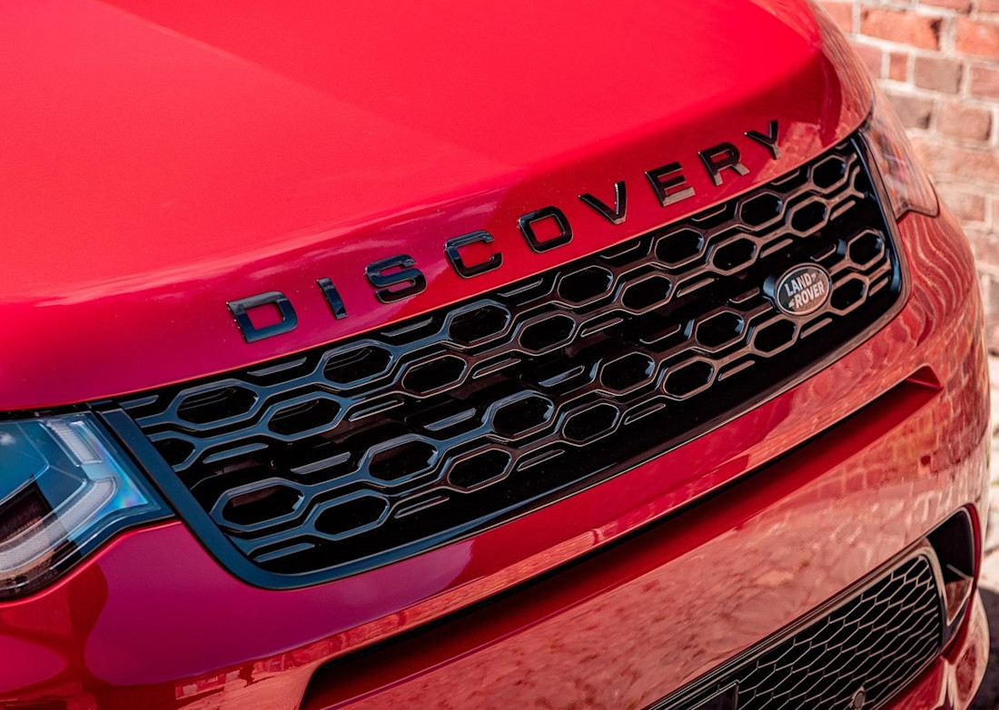 Land_Rover-Discovery_Sport-2020-1280-53.jpg