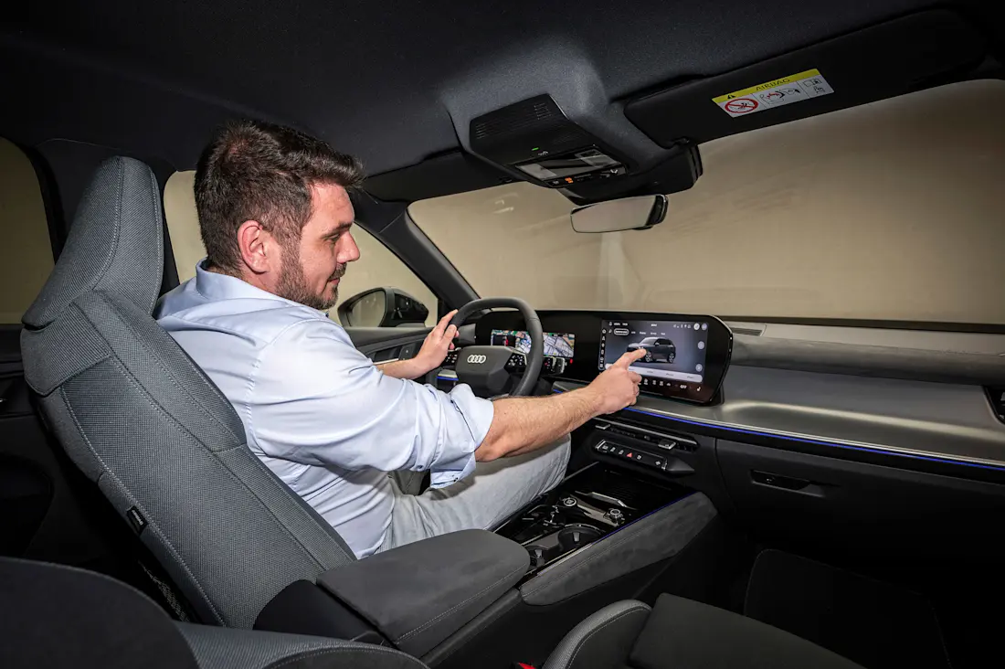 audi-q3-2025-cockpit-tv