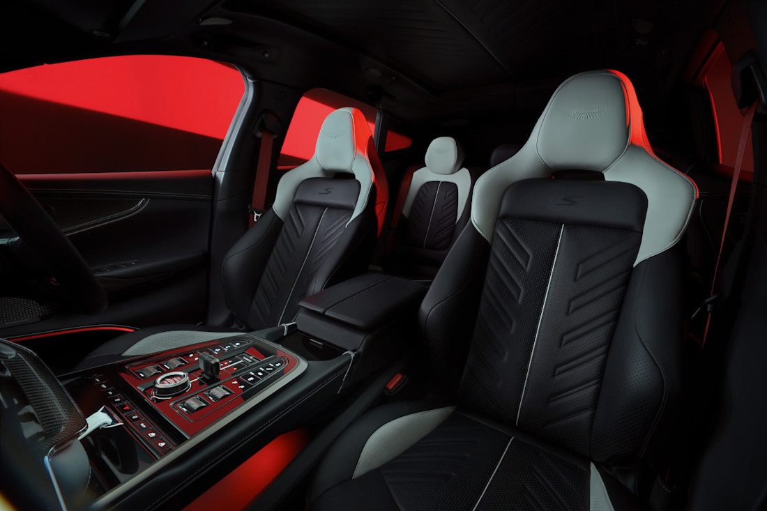Aston-Martin-DBX-S-2025-interior (1).jpg