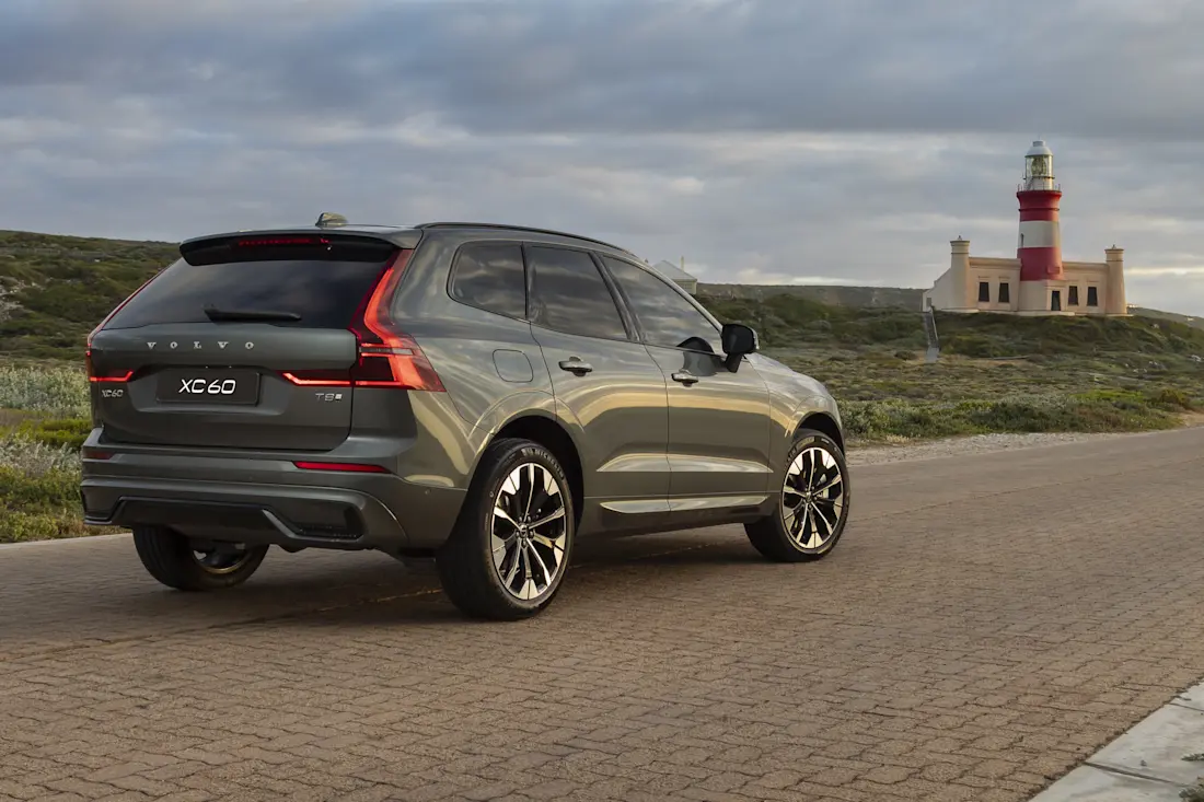volvo xc60 t8 plug-in hybrid awd725