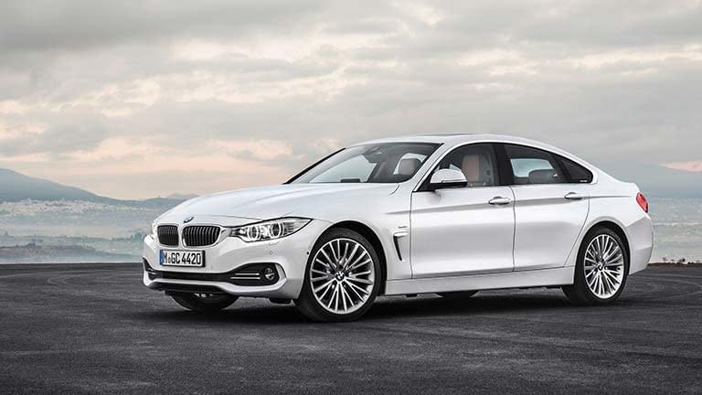 BMW Seria 4 privit din fata