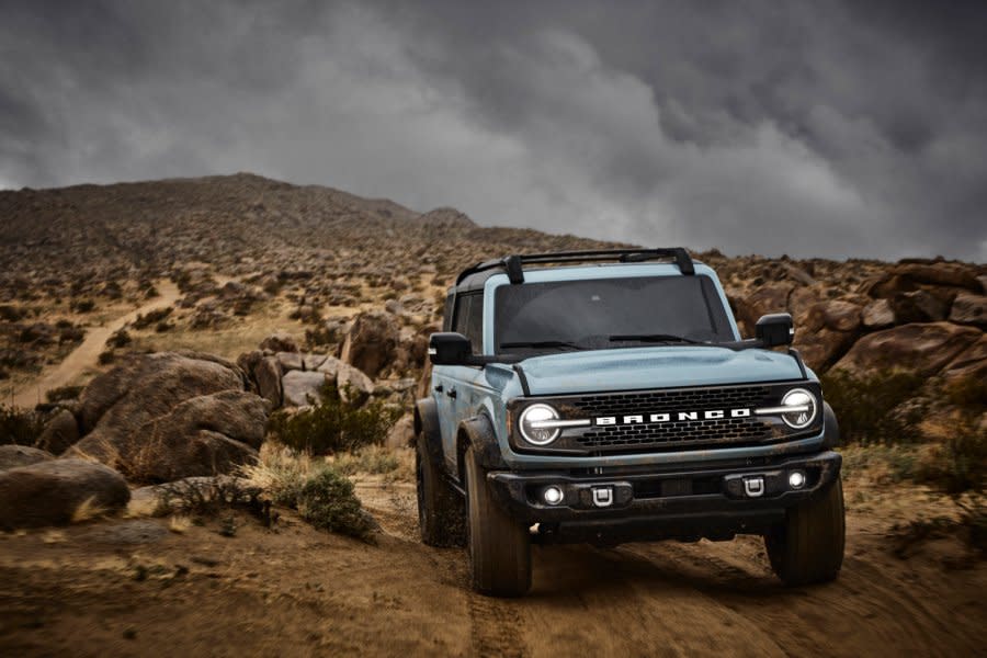 Bronco_4dr_01 (1).jpg