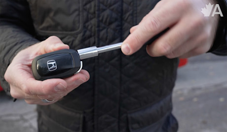 AutoTrader Answers: What to Do If Your Car’s Key Fob Battery Dies Body Image