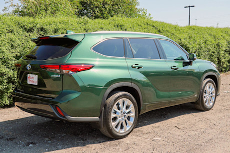 Editorial 2023 toyota highlander hybrid limited td 230721 13 jm
