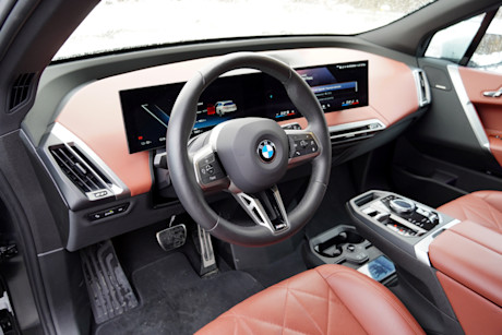 BMW iX xDrive60 2026 : essai routier Body Image