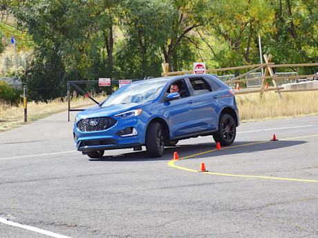 Editorial 2019 ford edge st 09 jb