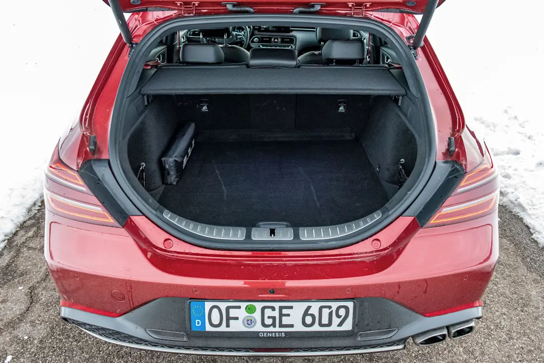 Genesis-G70-Shooting-Brake-Trunk