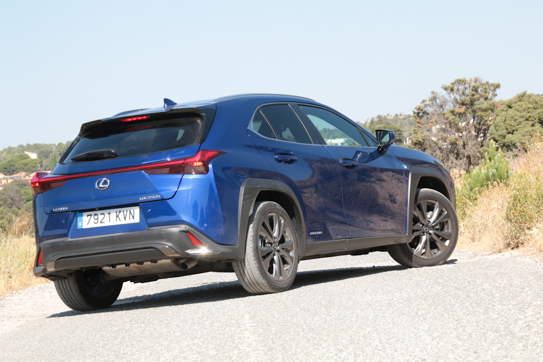 lexus-ux250h (41).JPG