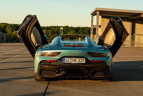 maserati-mcpura-cielo-tueren