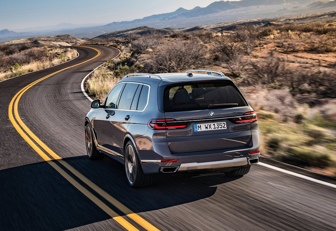 BMW-X7-2023