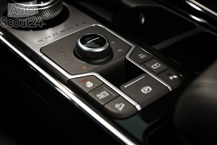NUEVO KIA SORENTO PHEV - CALIDAD MEDIA_058 (1).jpg