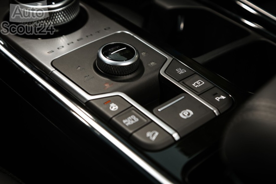 NUEVO KIA SORENTO PHEV - CALIDAD MEDIA_058 (1).jpg