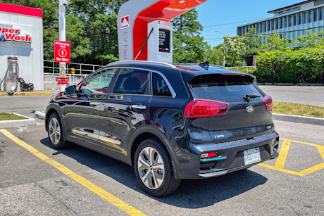 Editorial 2021 kia niro ev sx touring 06 ct