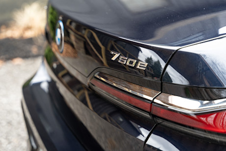 Editorial 2024 bmw 750e jw 30